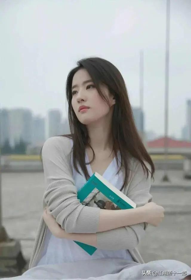 幸福是什么猫吃鱼，小猫吃什么（幸福是什么）