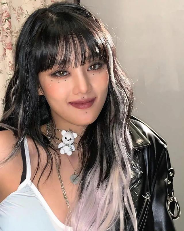 单眼皮化妆技巧，单眼皮怎么化妆双眼皮（单眼皮、肿泡眼千万不要这么化眼妆）