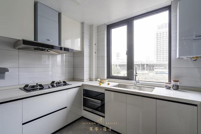 厨房地砖有哪些，厨房常用地砖有哪些（大小颜色终结你所有烦恼）