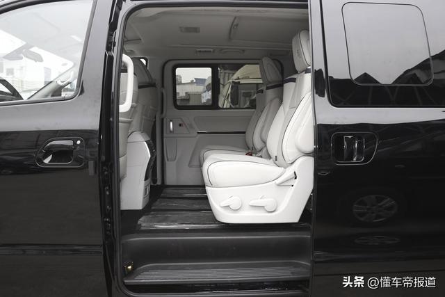 风行M7最新款落地要多少钱，风行M7优惠价（东风风行M7领爵款行政版上市）