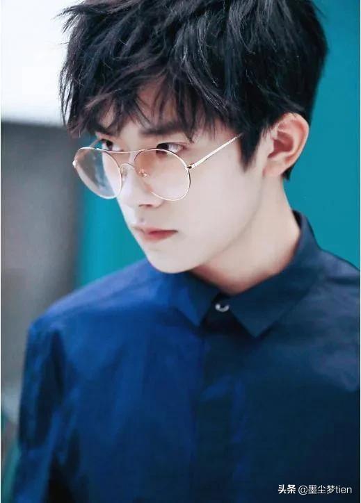 qq头像男生墨镜，戴墨镜的帅哥头像微信（当男星们戴上眼镜）