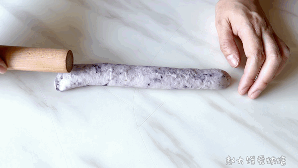 早餐小面包制作方法，早餐小面包制作方法步骤（面包入门必学）