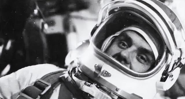 玉米男孩原型图片，玉米男孩图片是真的吗（苏联航天员科马洛夫之死）