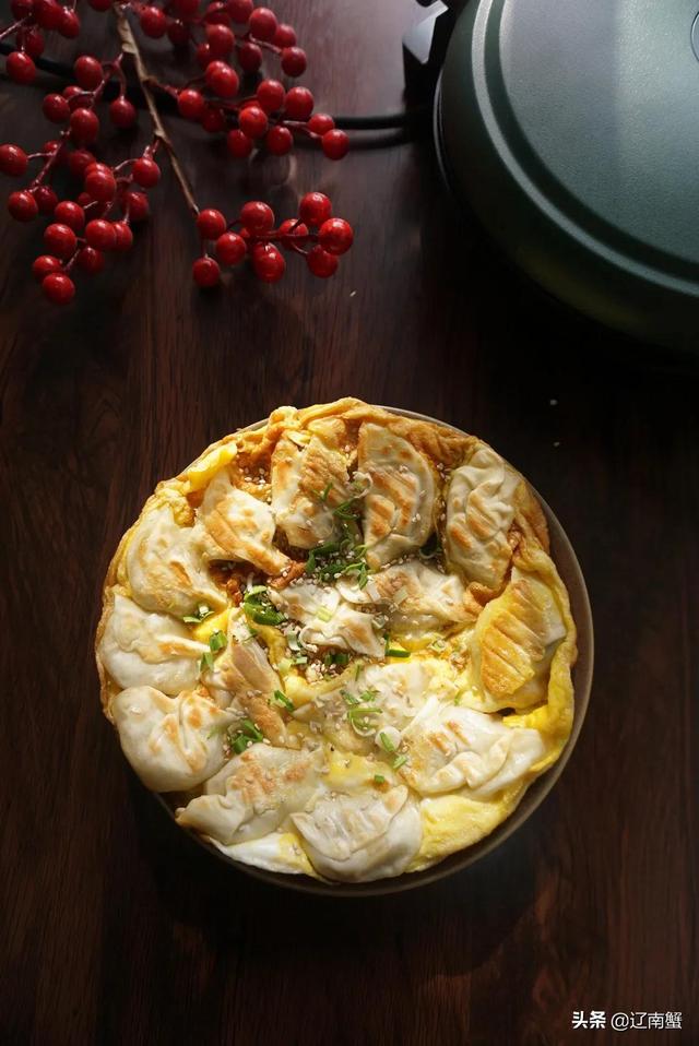 鸡蛋香菜的饺子的做法，香菜鸡蛋馅饺子（煮一锅煎一锅）