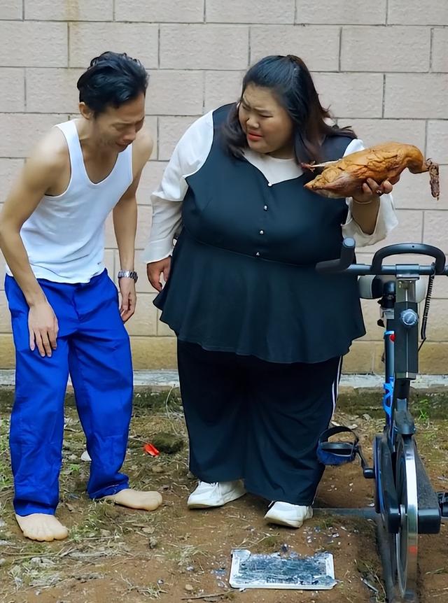 力大如什么,力大如什么词语(500斤女网红全网第一胖)