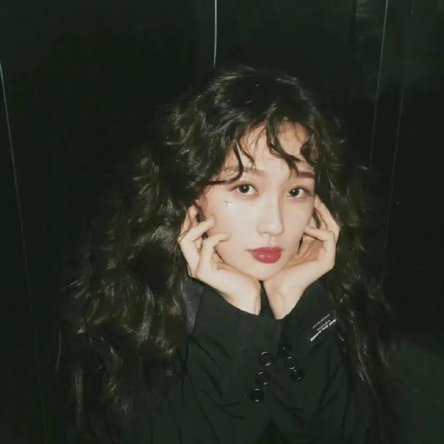 很小众却很惊艳的头像，ins惊艳小众女生头像 山高自有可行路水深自有渡船人。微信（正如我不能做你的梦）