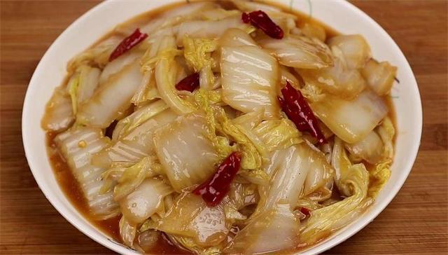 醋溜白菜怎么做，醋溜大白菜的家常做法（饭店的醋溜白菜为啥好吃）