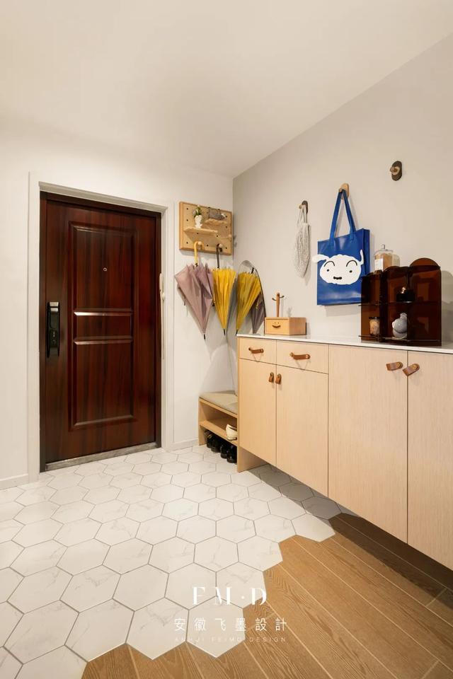 卧室瓷砖选购的4点技巧，装修时掌握这4个挑选小技巧,再也不怕买不到好瓷砖（瓷砖选购不是瞎选）