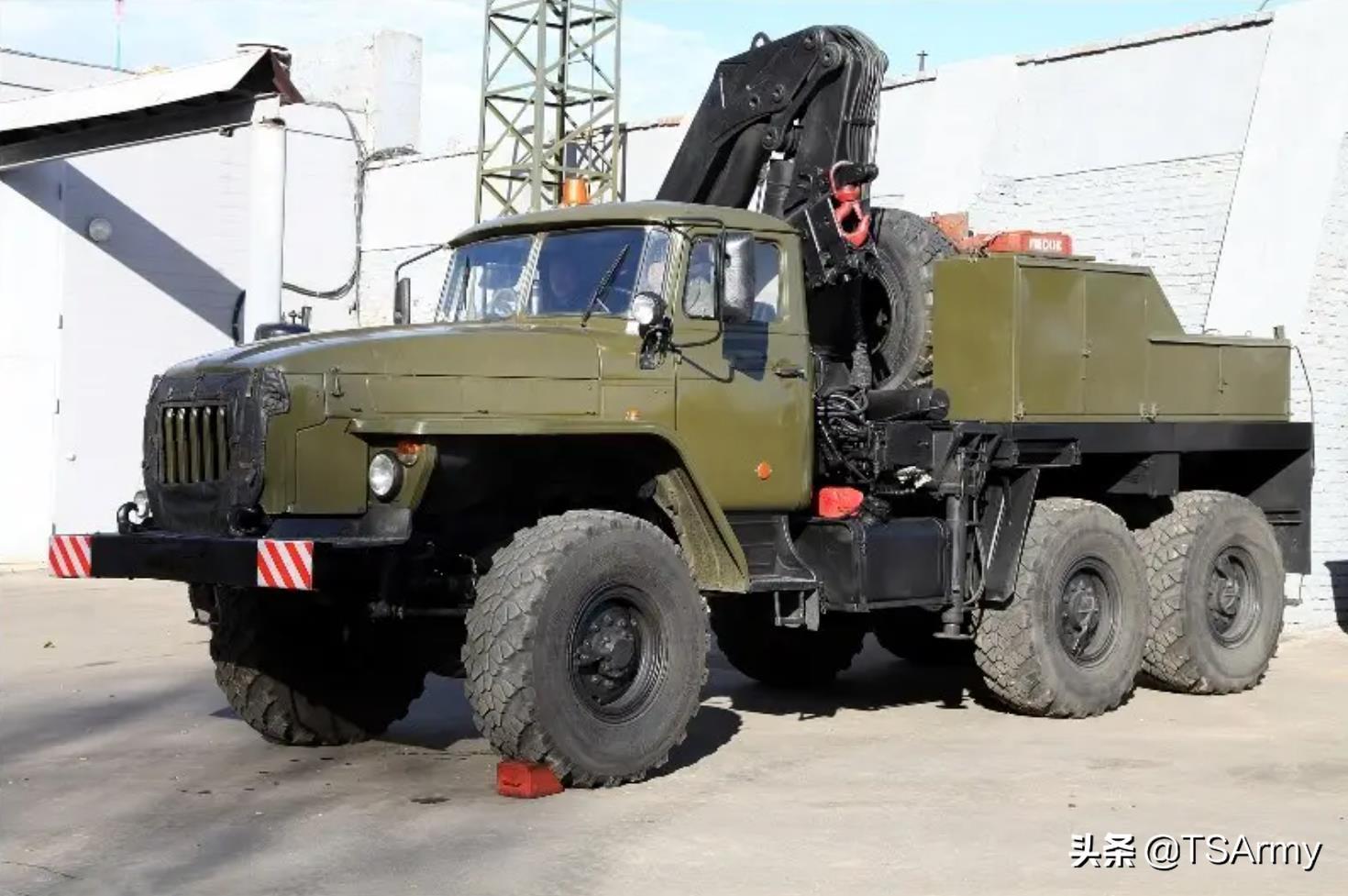 俄罗斯顶级军用卡车图片