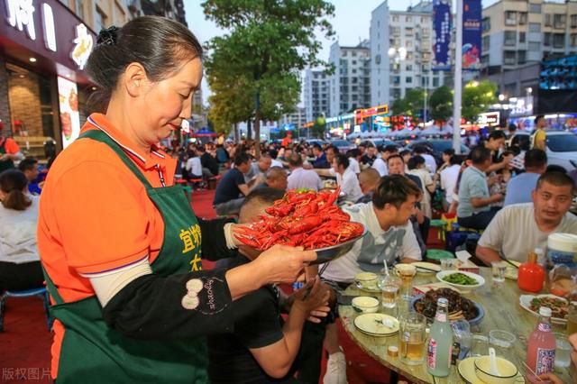 9个不需要门面的生意，没经验的人开什么店好（陕西大排档利用“免费不要钱”）