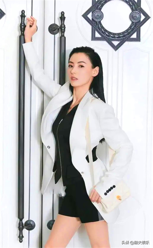 我国最漂亮的十大美女（娱乐圈漂亮女明星）街拍照和美女明星照