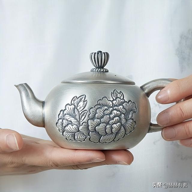 朱泥紫砂壶适合什么茶，紫砂朱泥壶适合泡什么茶（连茶具材质都不懂）