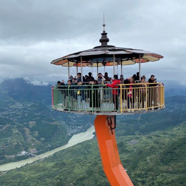 全国各地的摩天轮，有些摩天轮越转越浪漫