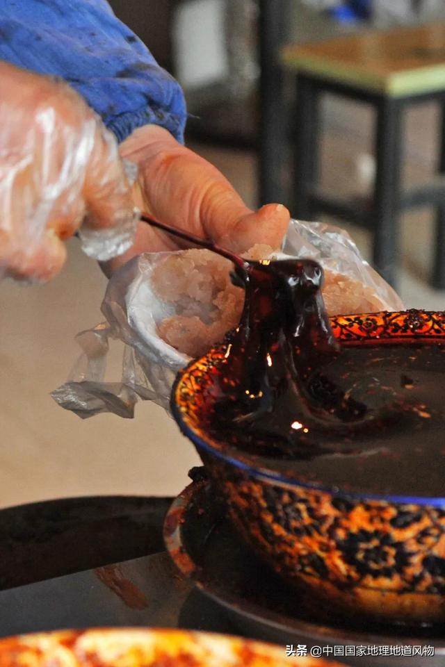 担担面的来历，担担面的来历25个字（臊面、呱呱、糊锅、牛肉面...甘肃人的早餐到底多瓷实）