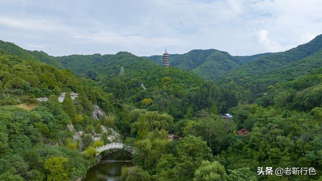 附近免費旅遊景點,去哪裡旅遊比較好玩(打卡紅葉谷,遛娃戲水賞百合)