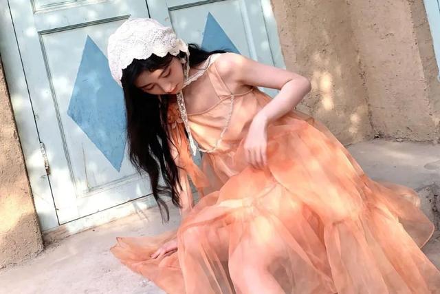 鞠婧祎照片，鞠婧祎照片仙气可爱（千年美女鞠婧祎浴室唱歌）