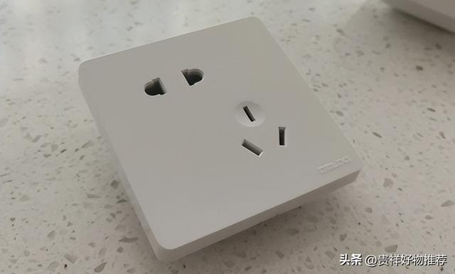 中国插座十大名牌，插座哪个品牌质量最好（德力西开关插座和公牛的哪个好）