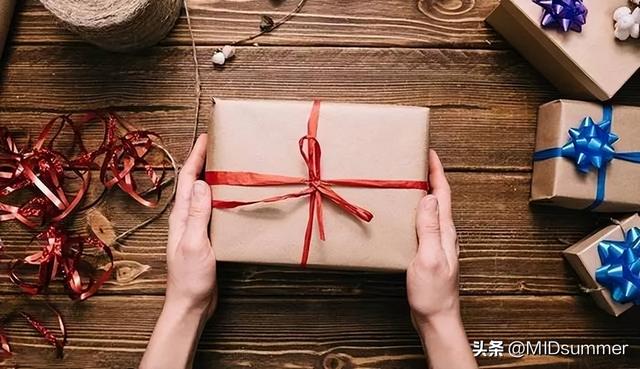 男士情人节礼物，情人节适合男生的礼物（男生最想收到的6种情人节礼物）