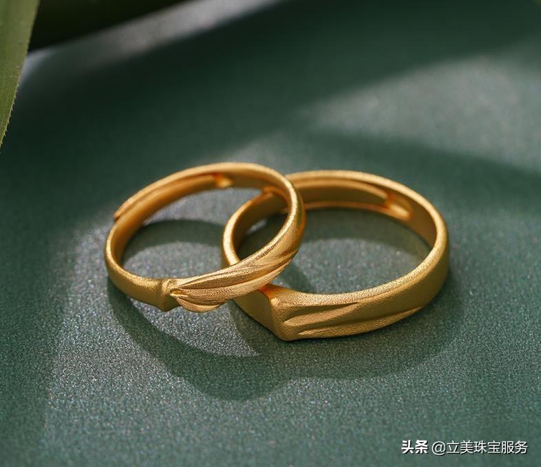 戒指多少钱(一对结婚戒指大概多少钱)