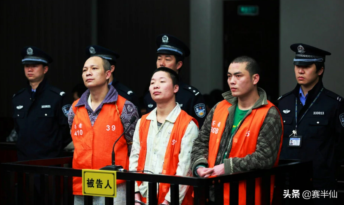 苍南女民警汪茜茜，苍南女警察（女警开新车出门被挟持）