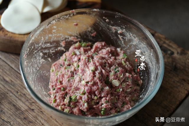 饺子要蒸多久才熟，饺子要煮多久才熟透（最喜欢猪肉小葱馅的饺子）