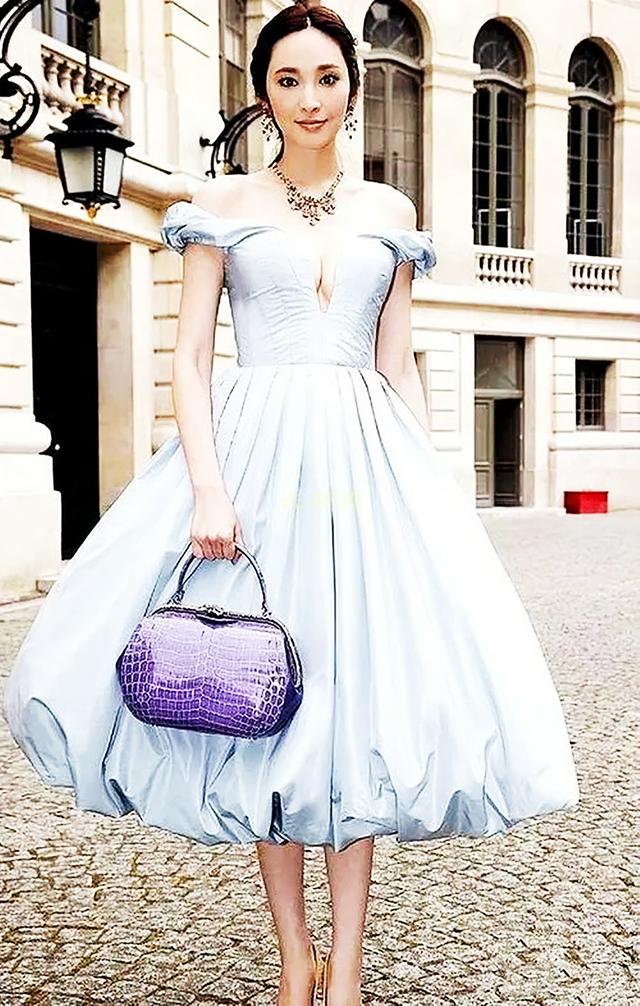 吴亚馨英文名，海派甜心中的莫莉真名叫什么（才明白她只想过童话中芭比娃娃的生活）