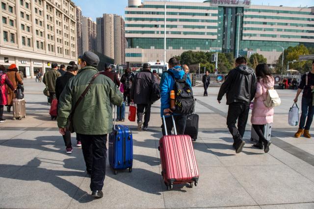 武汉火车站图片，2021年华中师范大学武汉传媒学院录取通知书查询入口_什么时候收到及发放时间（坐拥超洋气火车站黄金位置）