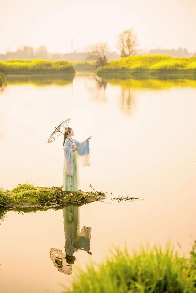 形容相遇美好的古诗，形容相遇美好的古诗句（古今最动人的10首爱情诗）