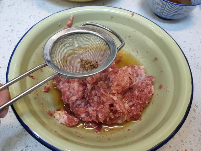 花椒大料水的做法，花椒大料用什么水泡（记住“2放2不放”的窍门）