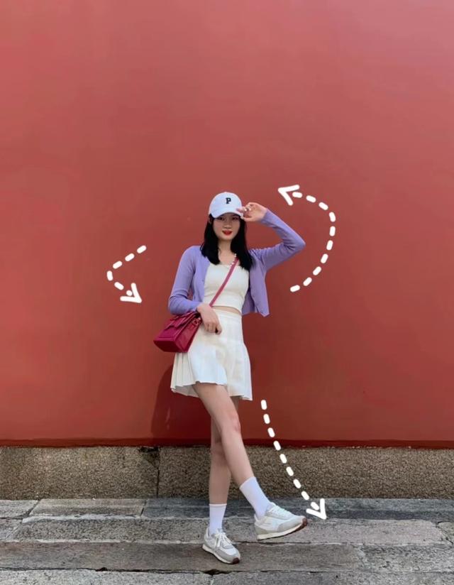 怎么拍照显腿长，怎么拍腿照片好看（万能全身拍照姿势）