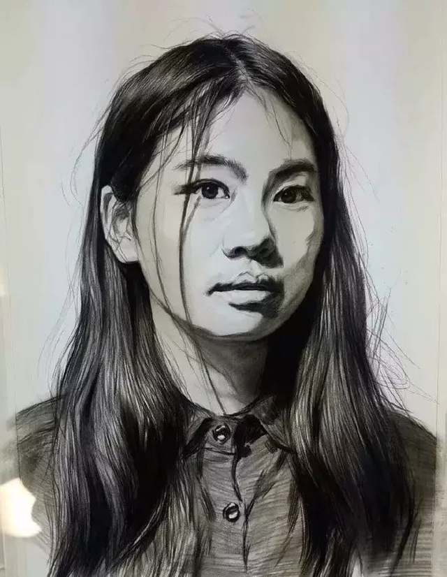 女生的头发怎么画，动漫女生的头部怎么画呢（教你画头发的细致教程）