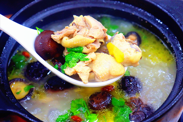 炖鸡汤放什么调料，炖鸡都用什么调料好_炖鸡放啥调料好（这5道滋补鸡汤）