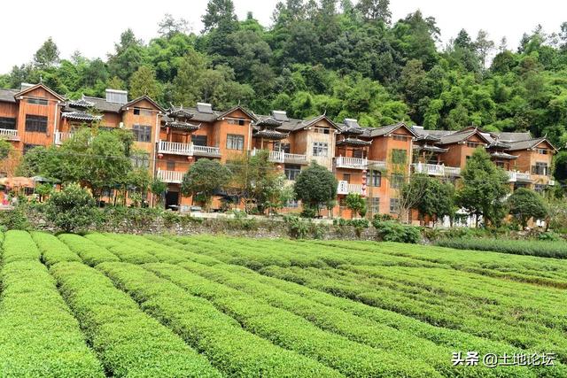 钢构别墅多少钱一平方，钢架房造价多少钱一平米（农村建别墅包工包料多少钱一平方）