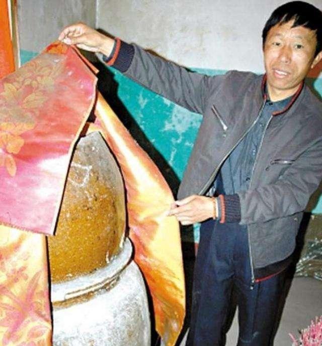 坐缸是什么意思，坐化缸是什么意思（坐缸3年修成肉身菩萨）