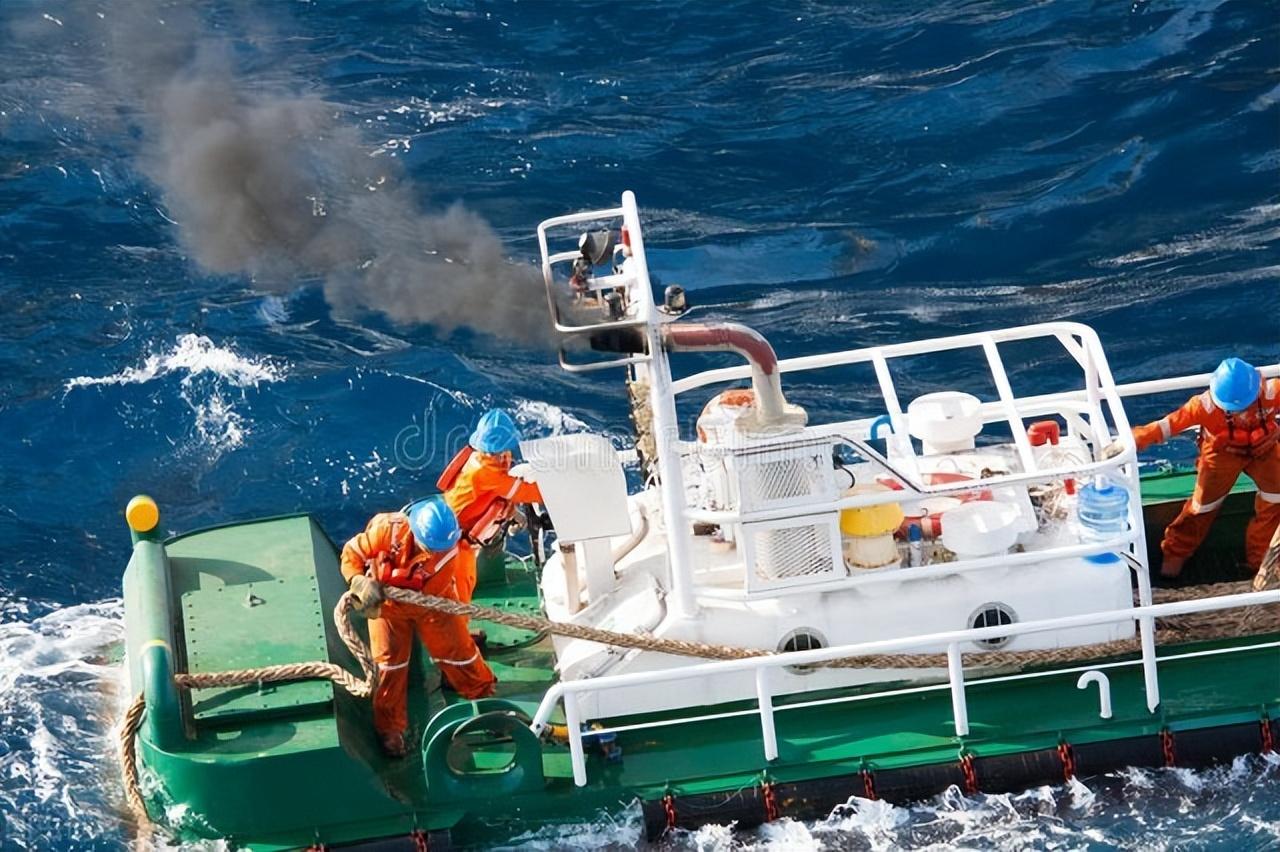 出海捕鱼船员真实收入，出海打鱼的真实工薪是多少（海员普遍月薪几万为何招不到人）