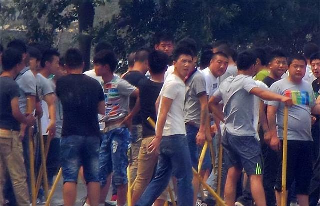 被东北乔四指哪24位女明星，被东北乔四指哪24位女明星 毛阿敏（帮助乔四独霸东北十余年）