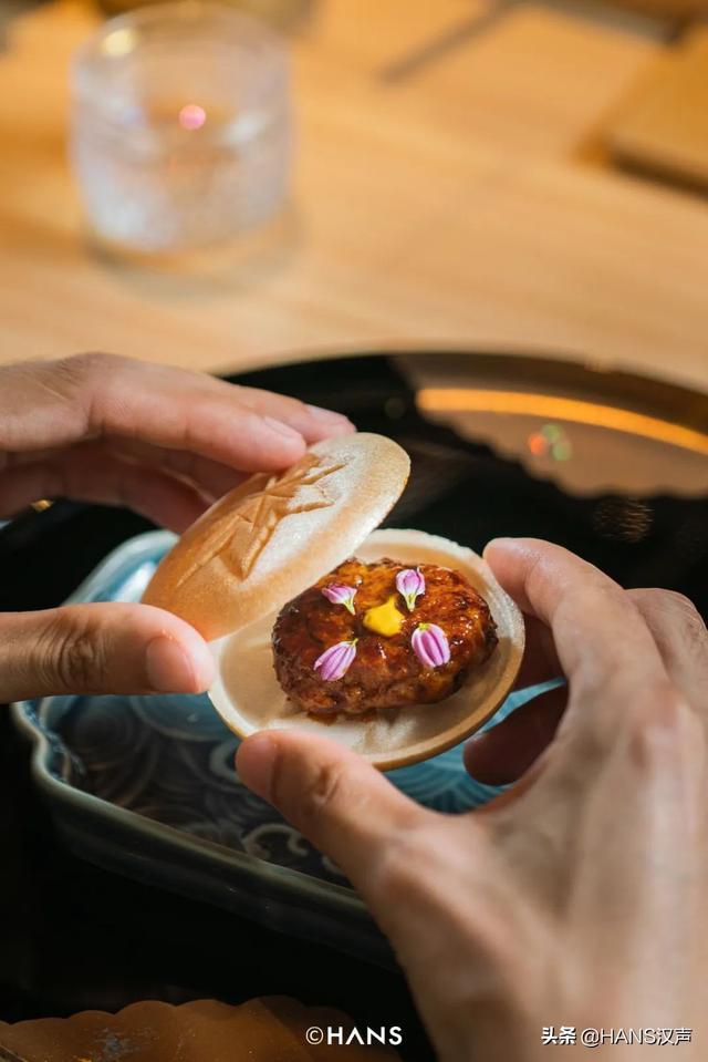 日本提灯是鸡的什么部位，提灯是鸡的什么部位（探索一只鸡的30种可能）