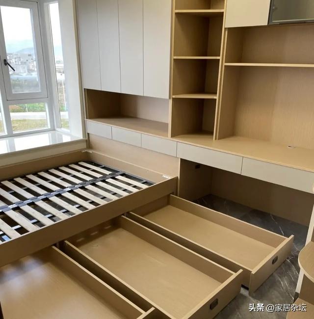 榻榻米什么意思，榻榻米是什么（不会再装榻榻米）