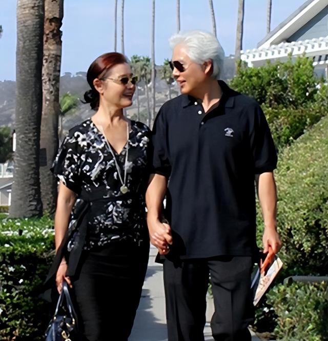 歌手姜黎黎简历，姜黎黎：嫁小3岁汪宝生