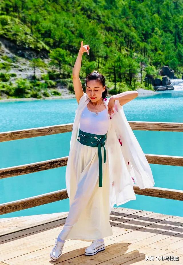 云南旅游景点蓝月谷，云南蓝月山谷（虽没苍山洱海名气大）