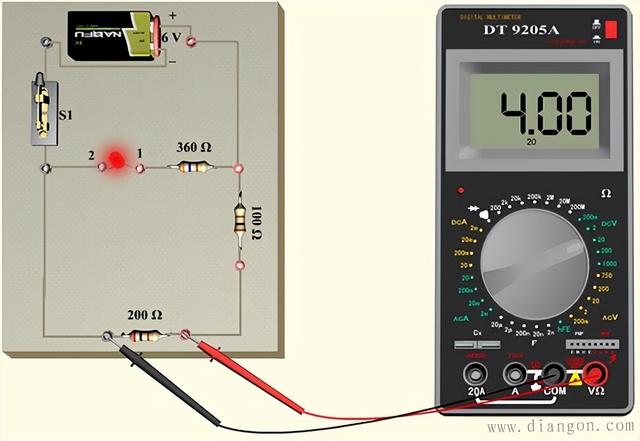 万用表怎么测电压，如何使用万用表测量家用电路电压（万用表测量电压时的注意事项）