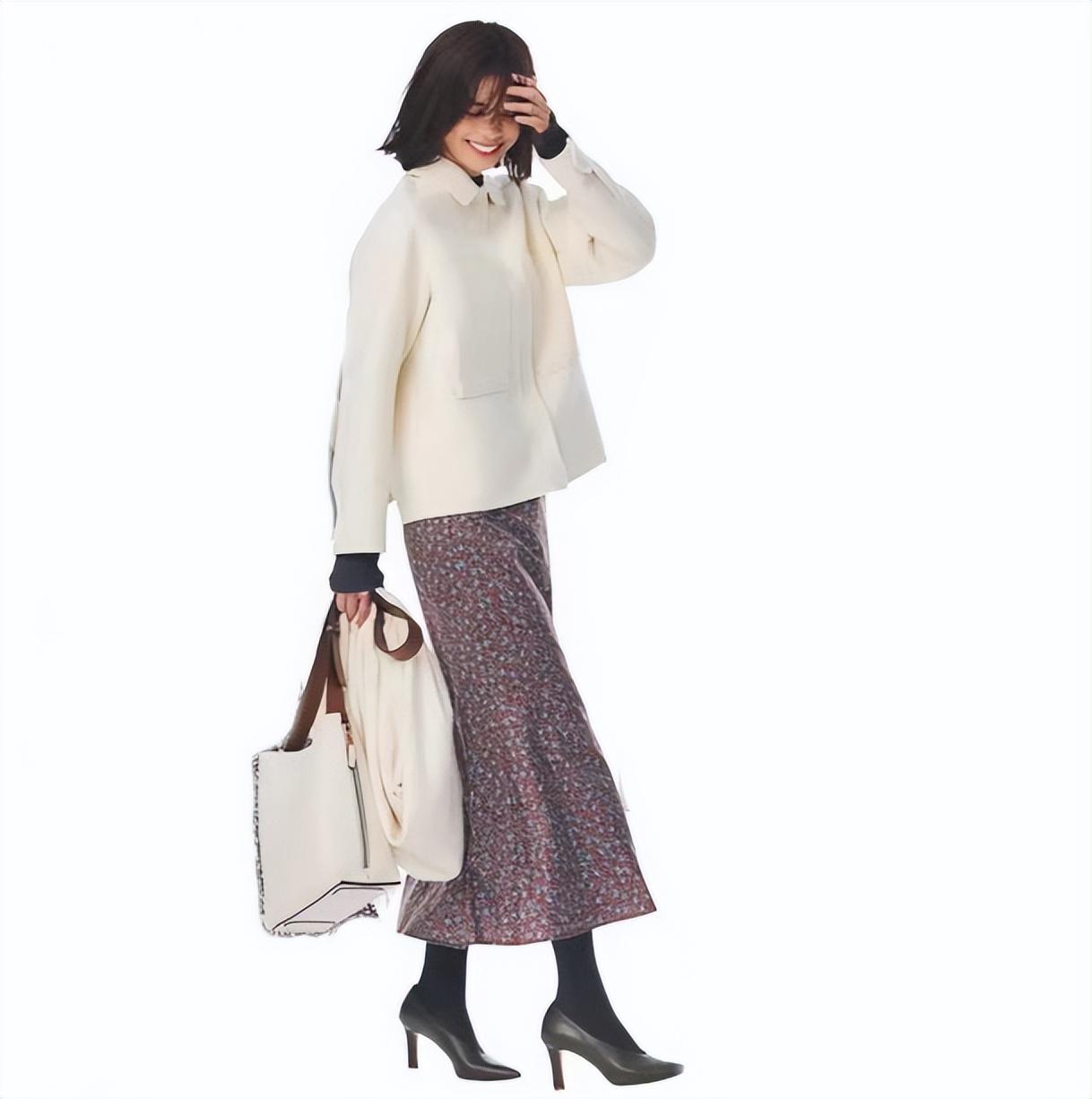 穿裙子里边穿啥,女生穿裙子里面要穿什么(优雅女人穿“半裙”) 穿裙子里边穿啥,女生穿裙子里面要穿什么(优雅女人穿“半裙”)