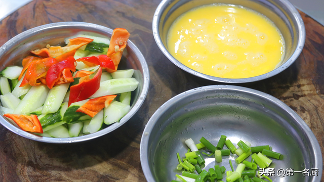 玉米不能和什么一起吃，哪些食物不能和玉米一起吃（建议多吃“4种补水菜”）