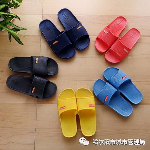 旧鞋子属于可回收物吗，100斤旧衣服能卖多少钱（垃圾分类丨旧拖鞋属于什么垃圾）