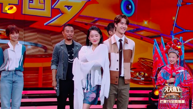 红楼梦李沁演的谁，李沁演过红楼梦里的谁（李沁为何能打破饭圈潜规则）