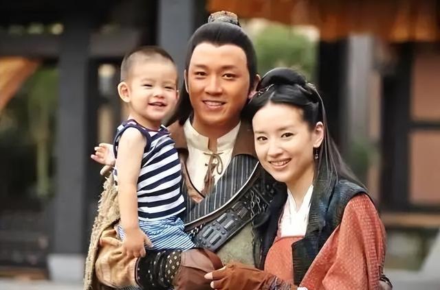 董洁和王大治结婚照，董洁和王大治结婚照片视频（才发现董洁婚内出轨王大治）