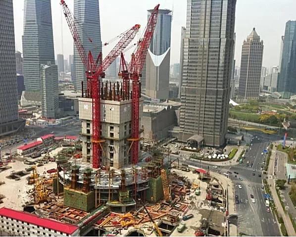 上海中心大厦造价，世界第一高楼是多少米（揭秘632米上海中心大厦）