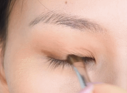 卡刷和线刷是什么意思，如何区分线刷和卡刷（新手化妆刷使用指南）