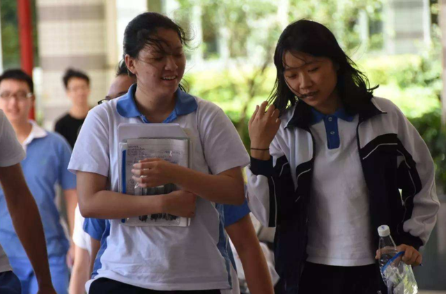 2021年高考降分录取政策，高考有哪些途径可降分录取（2022届考生“喜从天降”）