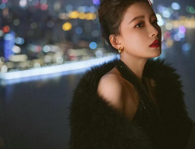 如何评价孙怡的长相，孙怡——天使面孔魔鬼身材